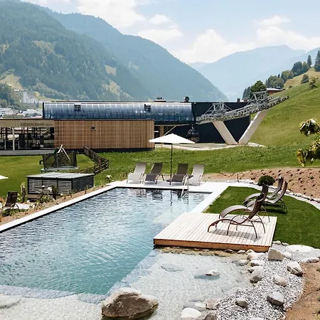 Roslehen Hotel 4*