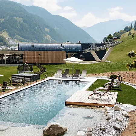 Roslehen Hotel 4*
